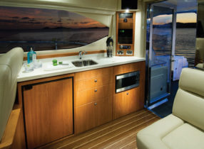 3600 Sport Yacht - Galley