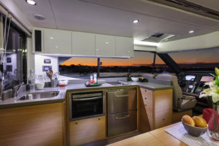 445 SUV - Galley