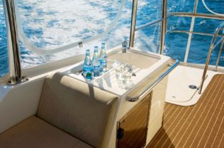 45' Open Flybridge - Wet Bar