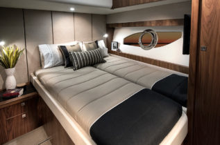 72' Sports Motor Yacht - Port Stateroom