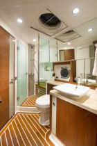54' Daybridge - Guest Bathroom