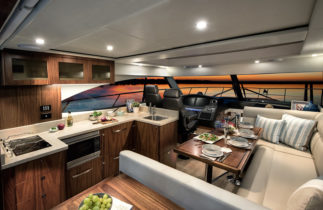 4800 Sport Yacht - Salon