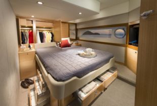 525 SUV - Master Stateroom Storage