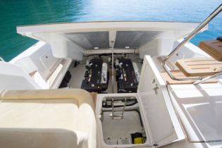 43' Open Flybridge - Engines