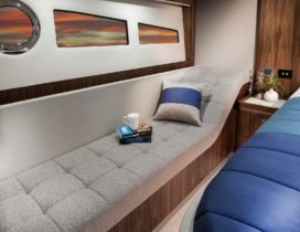Riviera 5400 Sport Yacht - Master Stateroom seating
