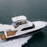 43' Open Flybridge - Running