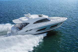 4800 Sport Yacht - Running