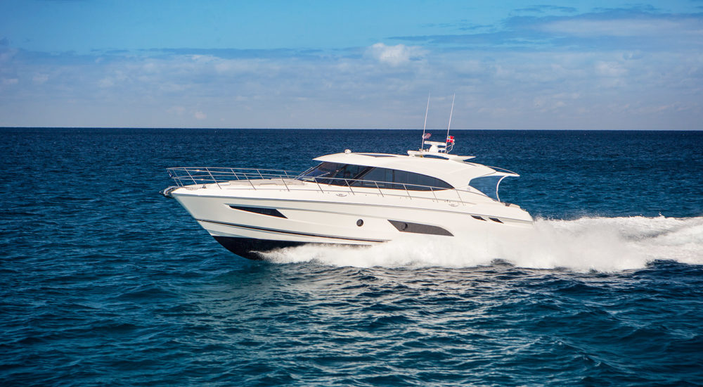 Riviera 5400 Sport Yacht - Running Riviera 5400 Sport Yacht - Running