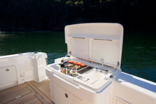 43' Open Flybridge - BBQ