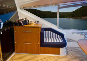 Belize 54 Sedan - Cockpit