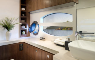 6000 Sport Yacht - Master Stateroom Ensuite