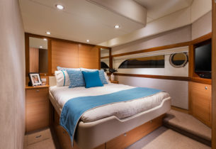 525 SUV - Master Stateroom
