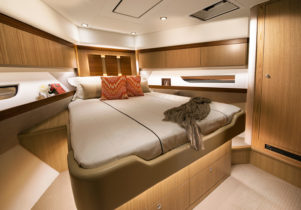 575 SUV - Forward VIP Stateroom