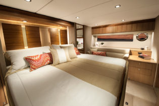 57 Enclosed Flybridge - Master Stateroom