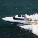 6000 Sport Yacht - Running