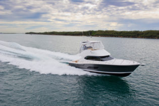 43' Open Flybridge - Running
