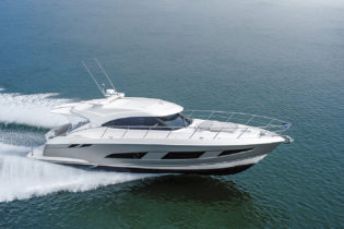 4800 Sport Yacht - Running