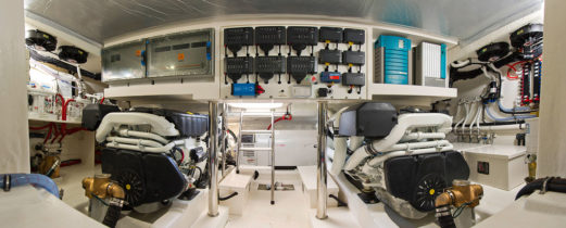 525 SUV - Engine Room