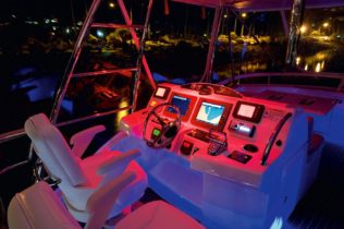 45' Open Flybridge - Helm