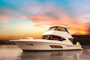 57 Enclosed Flybridge-Anchored