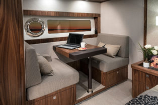72' Sports Motor Yacht - Master Stateroom Makeup Bureau