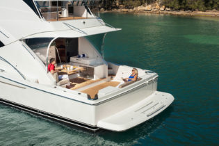 57 Enclosed Flybridge-Cockpit