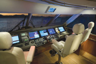 9 Riviera 77 Enclosed Flybridge